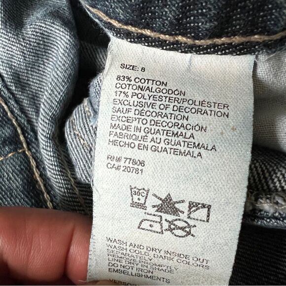 Tommy Hilfiger Medium Wash Low Rise Flare Jeans Size 8. Five pocket style. - Picture 8 of 8